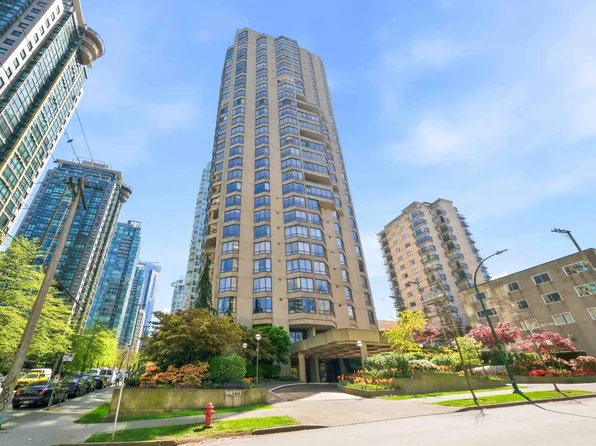 738 Broughton St #1602, Vancouver, BC V6G 3A7