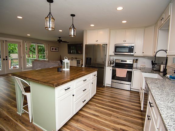 5th image of 624 N Willow Dr
