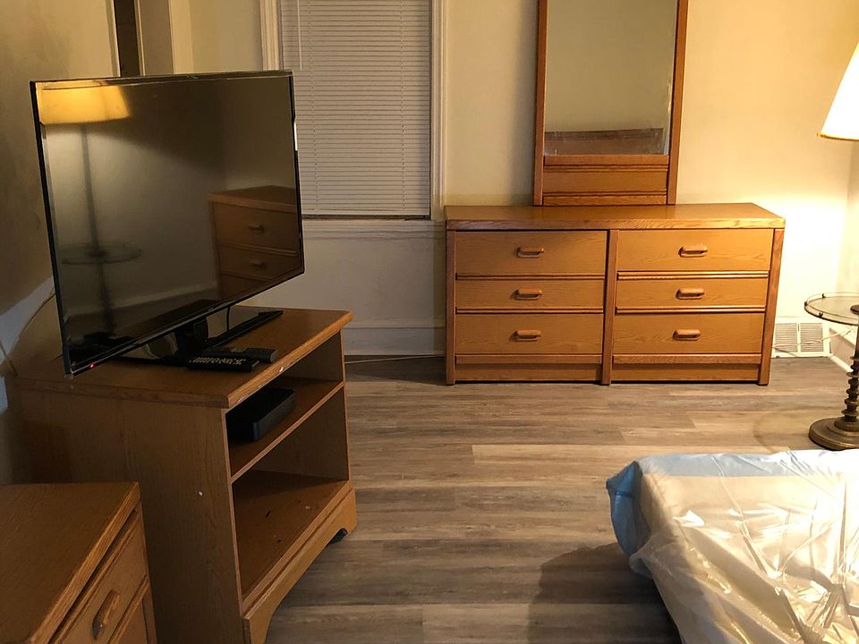 2nd image of 622 S Harrison St Floor 2