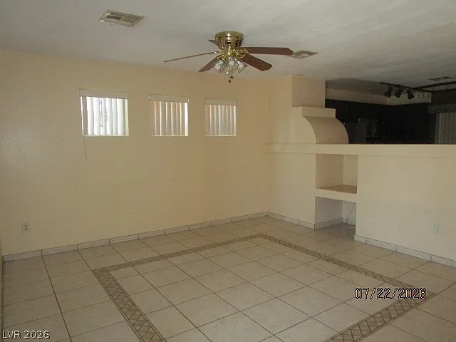 4 bed, 3.0 bath, 1770 sqft, $2,380 — Photo 3