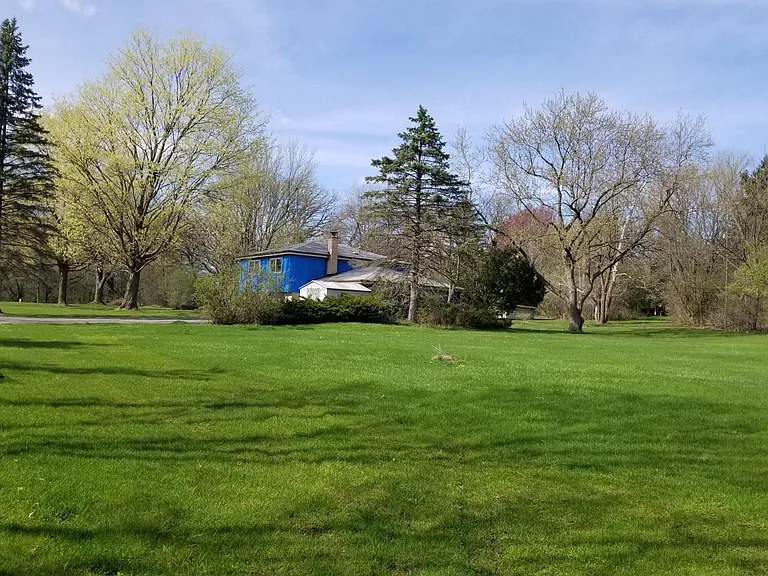 29W730 North Ave — Photo 5