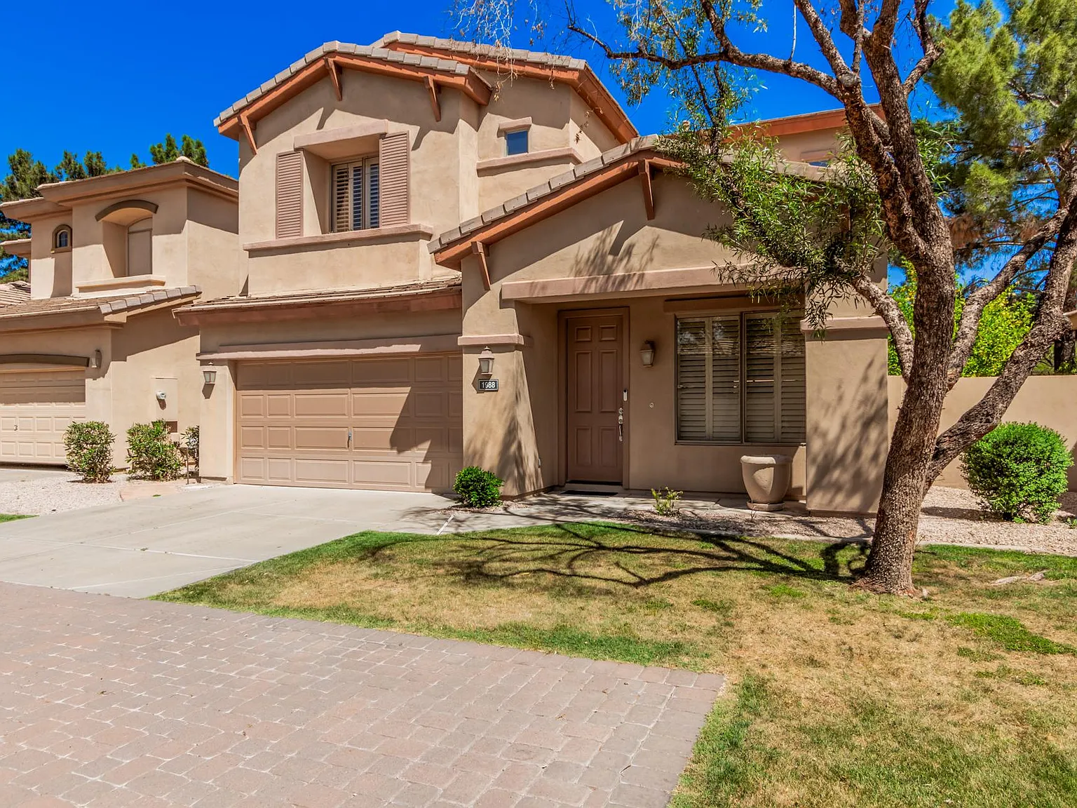 3 bed, 2137 sqft, $2,850 — Photo 3