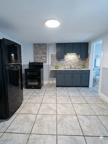 311 E Grove St #1L Photo 1