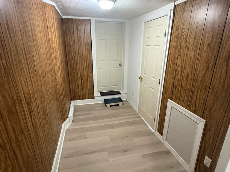 1113 Elm St — Photo 8