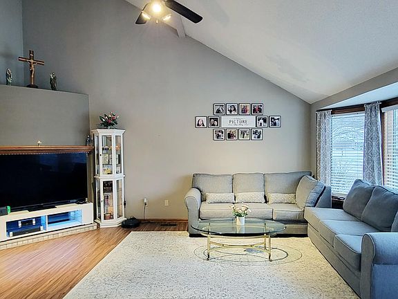 2nd image of 1723 Willow Mound Pl