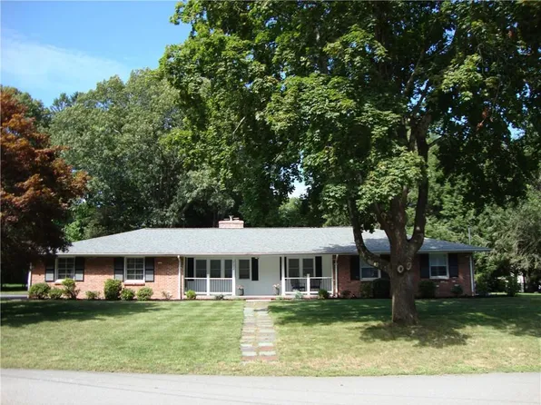 132 Timberline Rd, Warwick, RI 02886