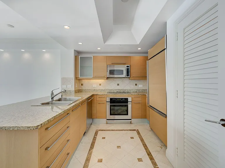 322 Karen Ave #804 — Photo 3