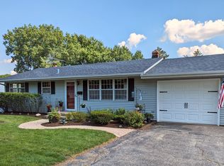 19 W James Way, Cary, IL 60013