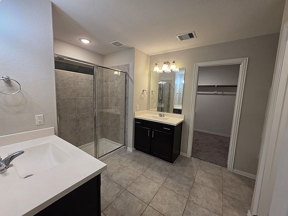 4th image of 12806 Crombie Dr