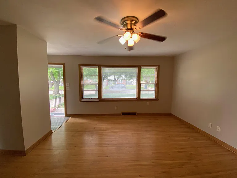 6127 E Rockwood Rd — Photo 8