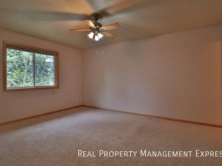 1111 S Dundee Dr — Photo 6