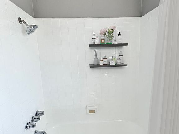 5th image of 6554 La Mirada Ave #T19