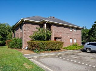 1001-4 Ancestry Dr, Fayetteville, NC 28304