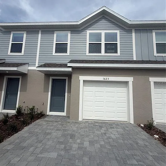 1623 Fan Palm Dr — Photo 2