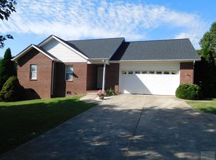 106 2nd Ave NW, Hildebran, NC 28637