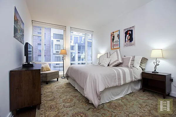 Rented by Halstead Real Estate | media 6