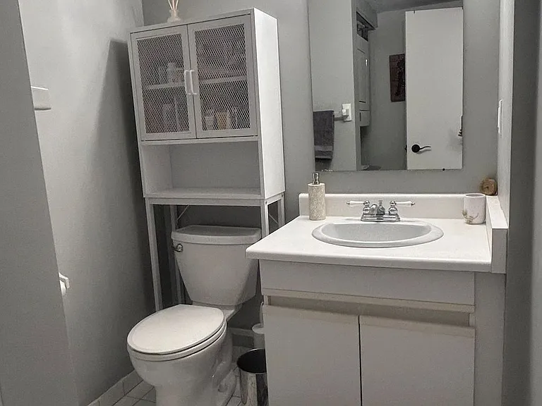 1001 Bay St #1009 — Photo 24