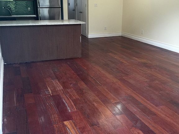 3rd image of 203 27th Ave APT 3R