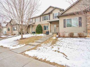 729 Arch Rock Rd, Iowa City, IA 52245