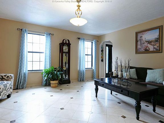 5th image of 3 Monterey Ln