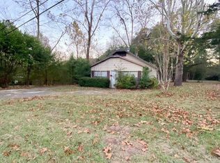 2706 E Main St, Nacogdoches, TX 75961