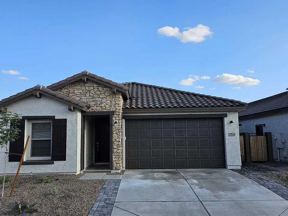 7959 W Hayward Ave