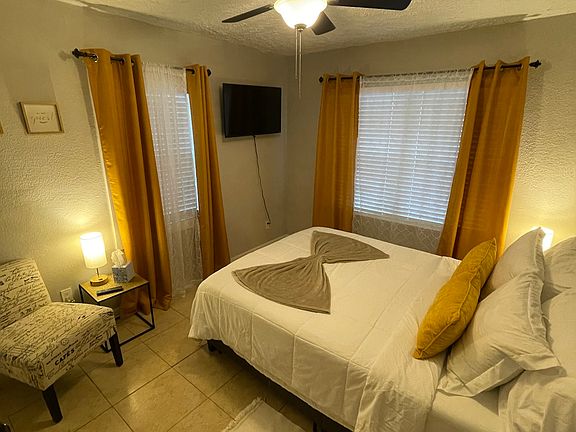 4th image of 3008 Truxillo St APT 1