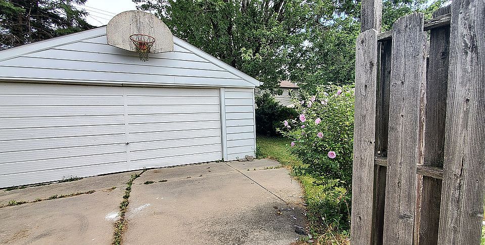 1st image of 22513 Doremus St