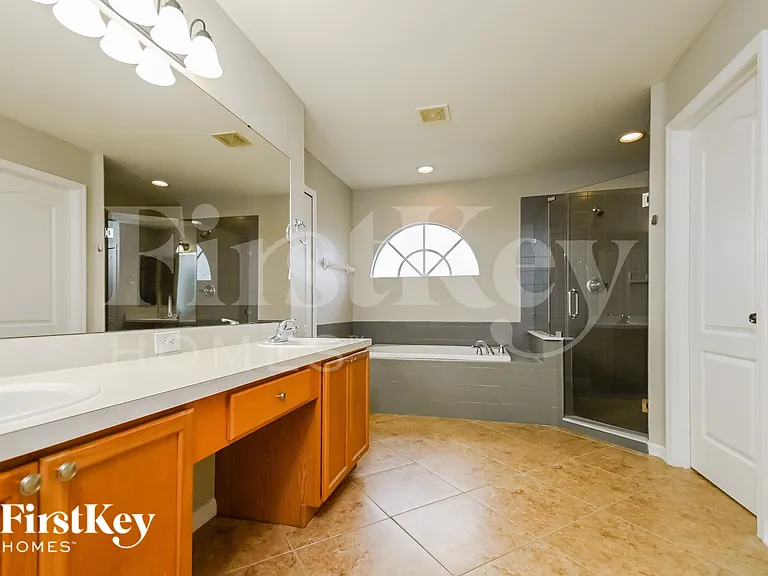 12762 Standbridge Dr — Photo 13