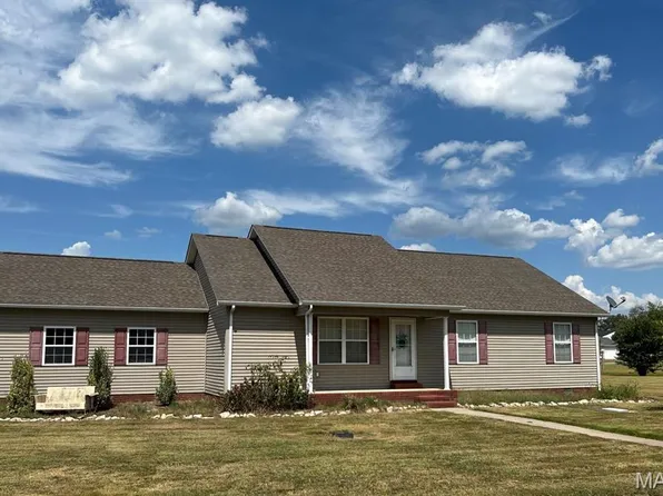 12048 Hidden Meadow Ln, Dexter, MO 63841