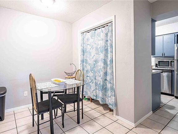 4th image of 401 12th Ave #223