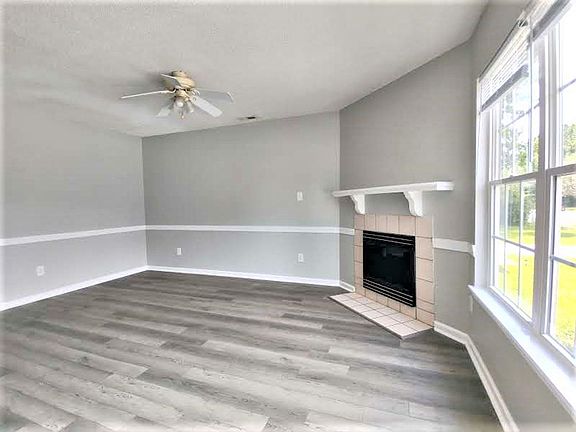 4th image of 1110 Pueblo Dr