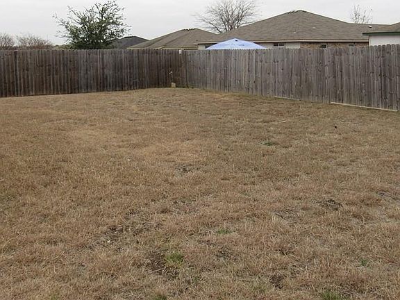 3rd image of 3608 Woodlake Dr