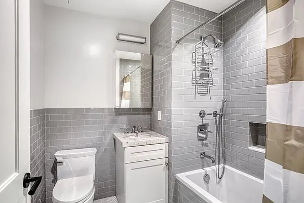 Rented by Voro New York | media 33