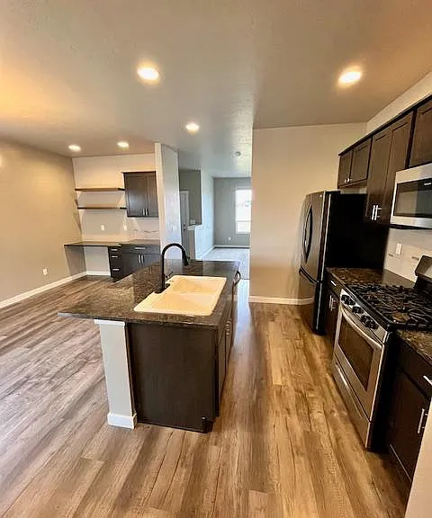 5728 W Stadium Ln — Photo 6