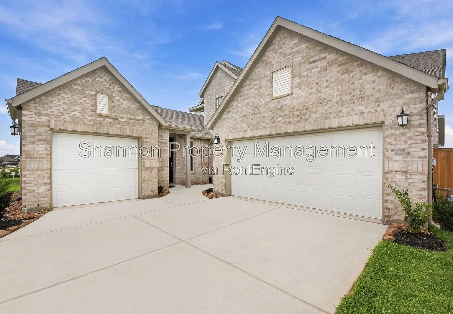 5 bed, 4.5 bath, 3308 sqft, $2,800 — Photo 2