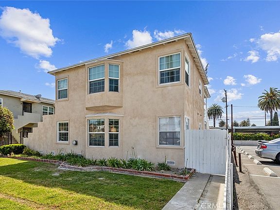 3rd image of 2535 Magnolia Ave