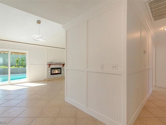 5th image of 5069 Lancaster Dr