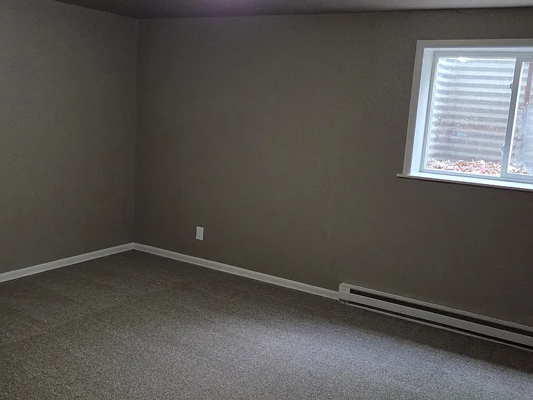 1979 Sandalwood Ln — Photo 37