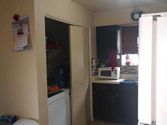 5th image of 225 E Aquila St