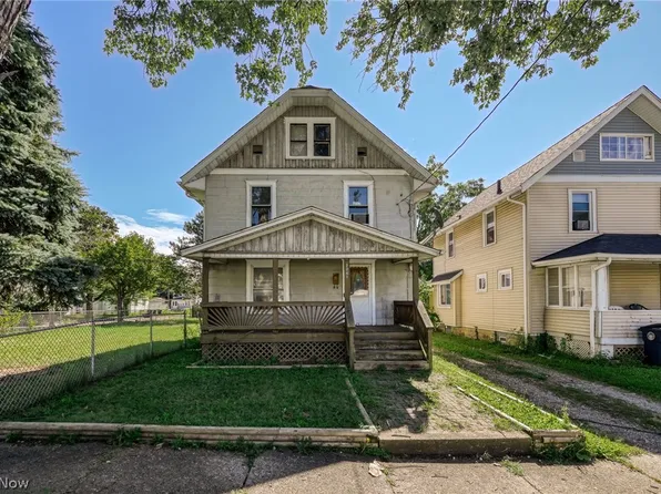 2261 8th St SW, Akron, OH 44314