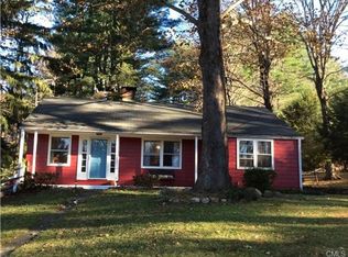 102 Mountain Rd, Woodbury, CT 06798