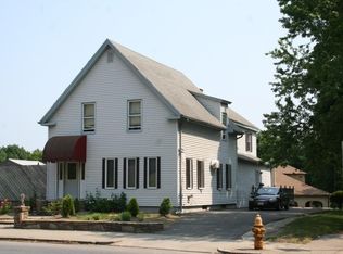 586 Grafton St, Worcester, MA 01604