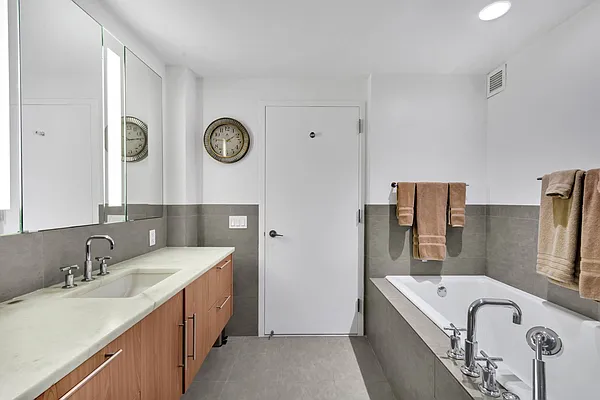 Rented by Compass | media 14