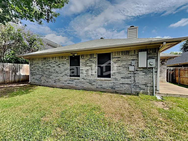 8432 Odell St — Photo 17