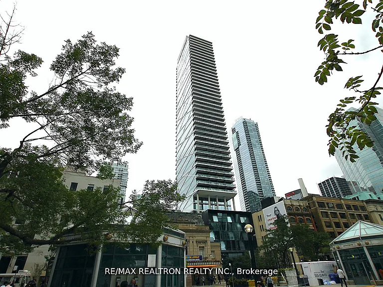 224 King St W #2901 — Photo 1