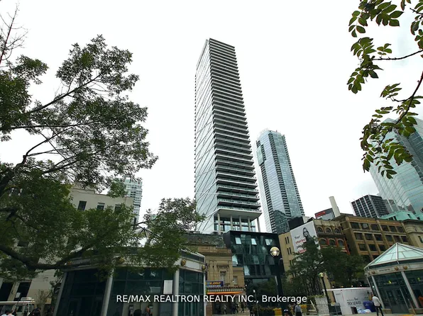 224 King St W, Toronto, ON