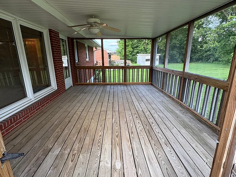 710 Eastwood St — Photo 4