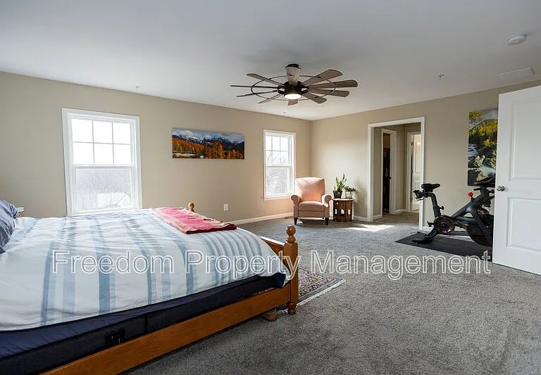 2425 Morgans Point Dr — Photo 26