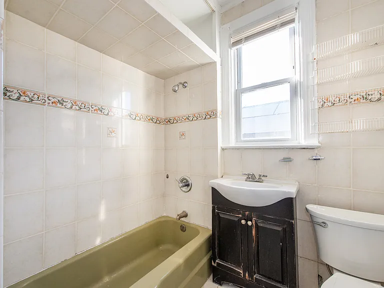 46 Spruce St #2 — Photo 23